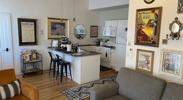 Люкс Painted Lady Bed & Brew