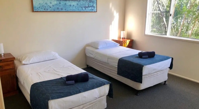 Hazelwood Gardens - Pool - Free parking, Rezervovat Hotel Cannonvale 