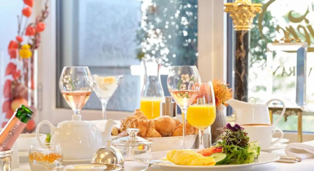 Люкс The Dufour, Suites & Rooms by Hotel Schweizerhof