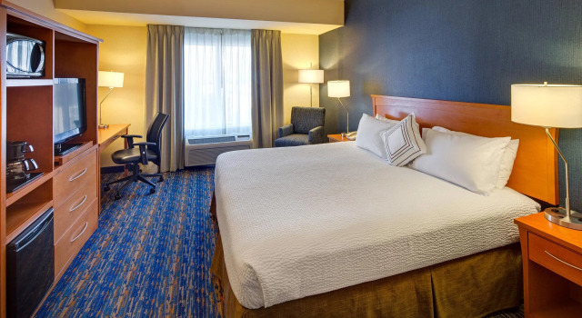 Двухместный номер Standard Fairfield Inn & Suites by Marriott Toronto Brampton