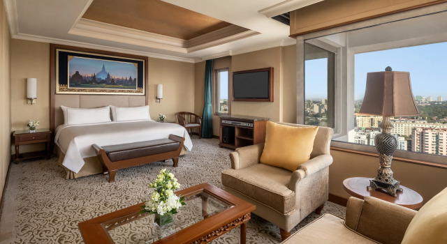 Sule Shangri-La, Yangon