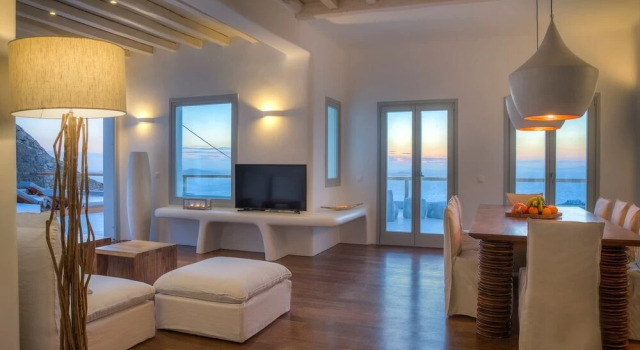 Вилла с 5 комнатами Villa Zeus