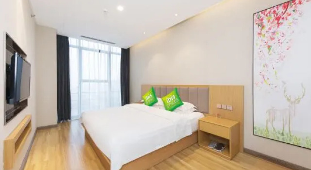 Люкс Ibis Styles Guan Daxing Airport Wildlife Park Hotel