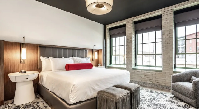 Люкс Bottleworks Hotel