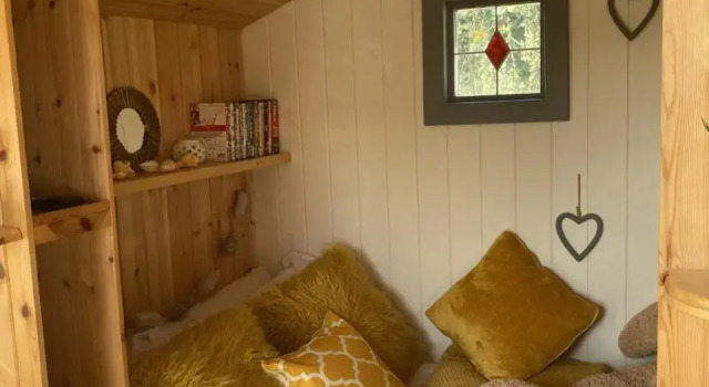 Shepherd's Hut at St Anne's - Costal Location