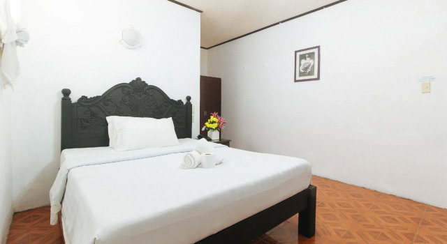 Irah's Guest House, Rezervasyon Misafirhane Badian ucuz oteller