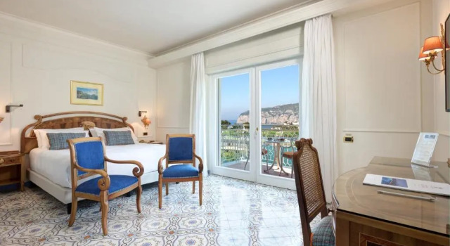 Двухместный номер Deluxe с частичным видом на море Grand Hotel de la Ville