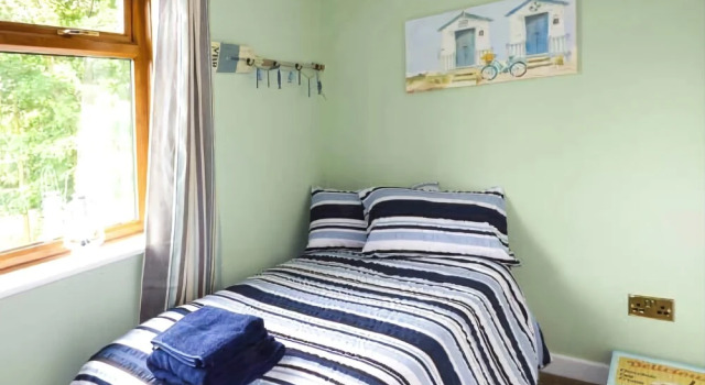 Llys Myrddin, Book Hotel Llangefni Anglesey