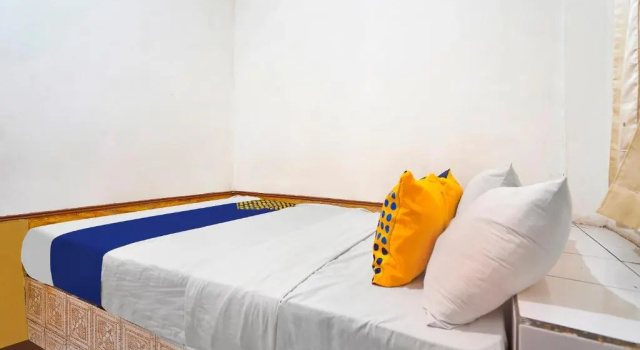 Standard Zimmer Spot On 91444 Hotel Arimbi