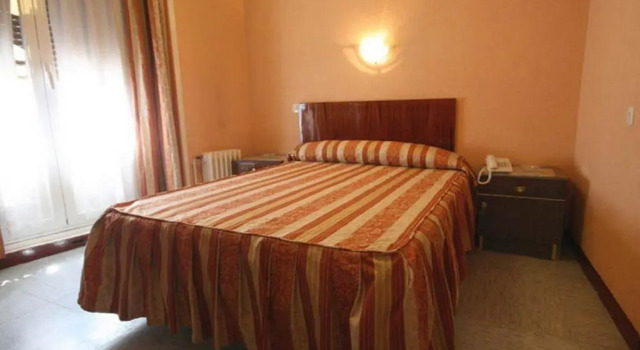Двухместный номер Standard Hostal La Perla Asturiana