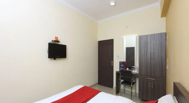 OYO 14037 Central Inn, Забронировать Отель Отели штата Тамилнада с завтраком, Завтраки