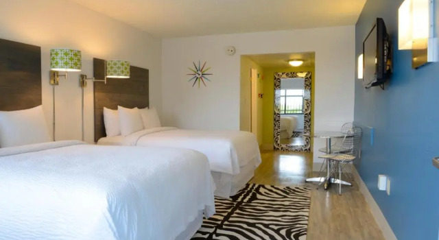 Четырёхместный номер Standard Beach House Dewey