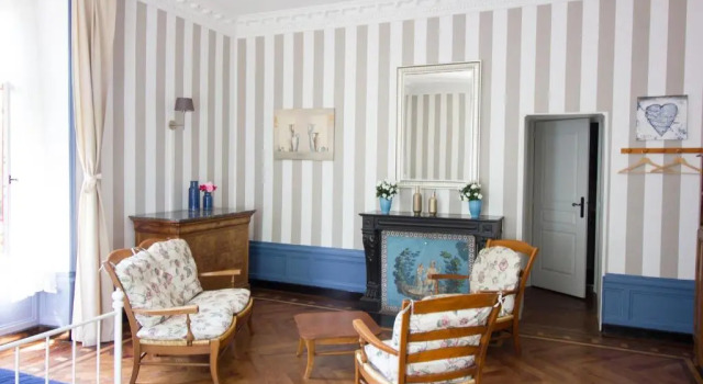 Domaine des Lilas, Rezerwuj Hotel Hotele w Puy-de-Dôme z basenem, Basen