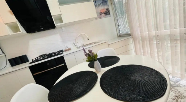 Yas Apartment