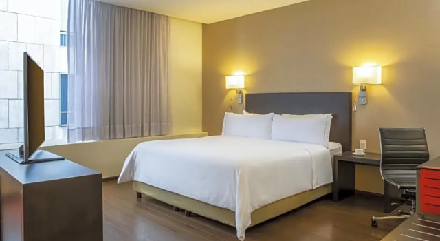 Двухместный номер Standard с красивым видом из окна Fiesta Inn Centro Historico