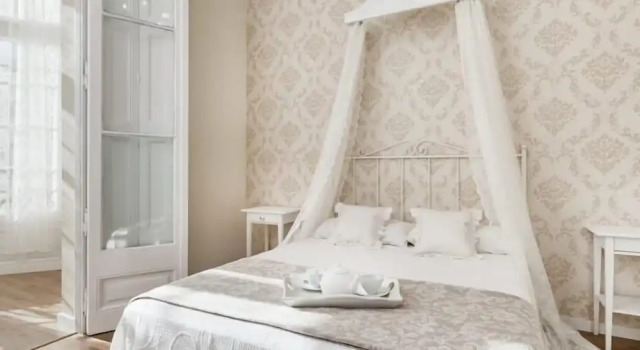 Hostal Lumine Suites by gaiarooms