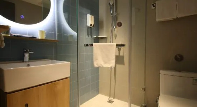 Lirui Hotel (Cixi Yintai City Branch), Prenota Hotel Ningbo Zhejiang