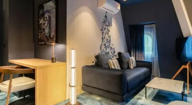 Люкс Eiffel Tower View Duplex Crowne Plaza Paris - Republique by IHG
