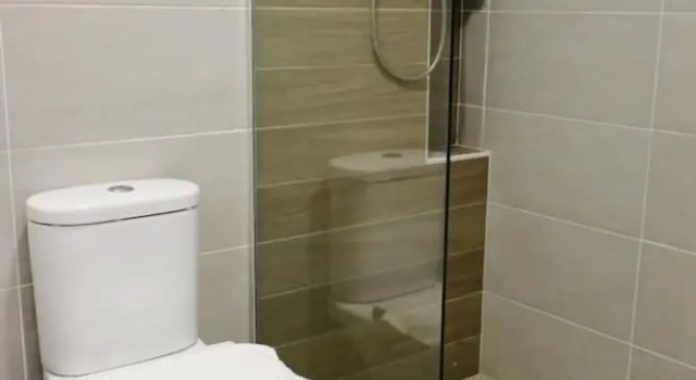 O podwyższonym standardzie pokój Adena Beach Resort