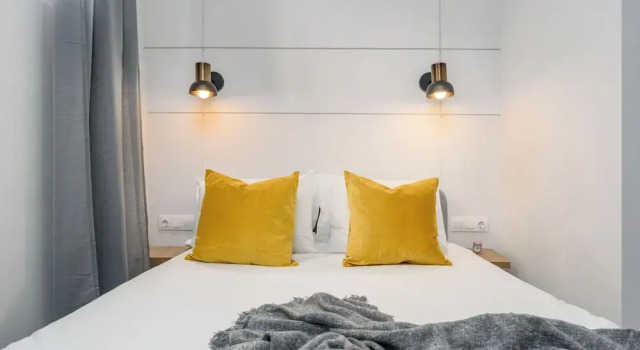 Penelope's Charming 2-BR Apt in Athens, Забронировать Отель Афины Острова Саронического залива - Аттика, рядом с Theocharakis Foundation