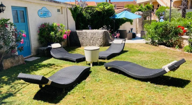 B&B Nostromo, Đặt Nhà nghỉ có bữa sáng Khách sạn ở Poreč Riviera có hồ bơi, Hồ bơi