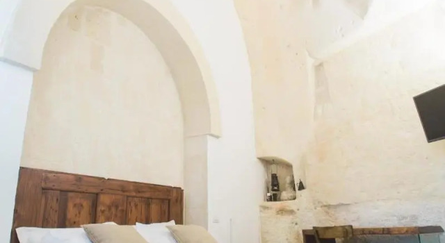 Le Malve Cave Retreat