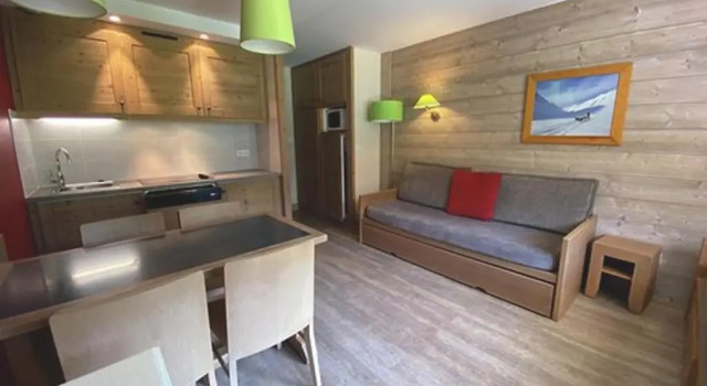 Appartement La Tania, 2 pièces, 5 personnes - FR-1-513-78