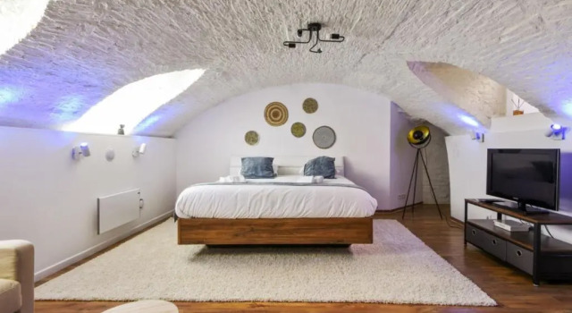 Atypical and cozy studio in Old Lille close to the station - Welkeys