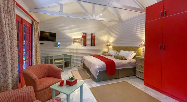 Люкс c 1 комнатой с видом на бассейн Sanddrif Stellenbosch Guest Farm