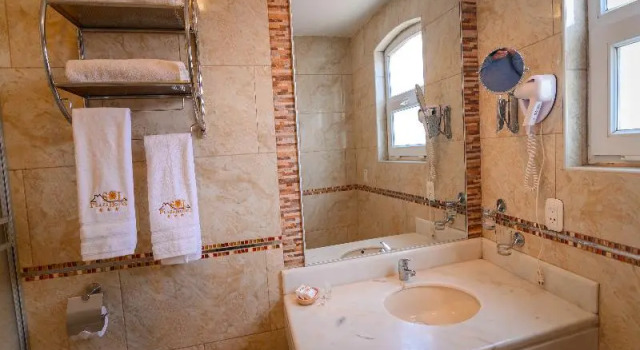 Superior Sechser Zimmer Sol Plaza Hotel