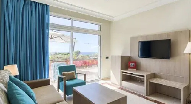 Amadores Beach Club, Buchen Sie Hotel Amadores 