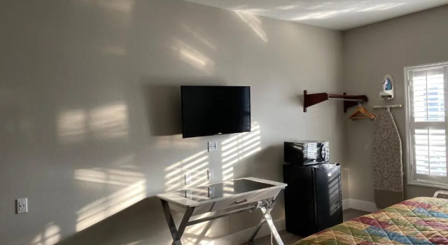 Двухместный номер Deluxe Mid City Inn Suites Pico Rivera , Los Angeles Area