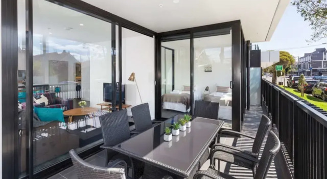 Апартаменты с 3 комнатами Executive 3 br Caulfield North