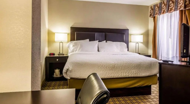 Номер Standard Clarion Inn Cranberry Township