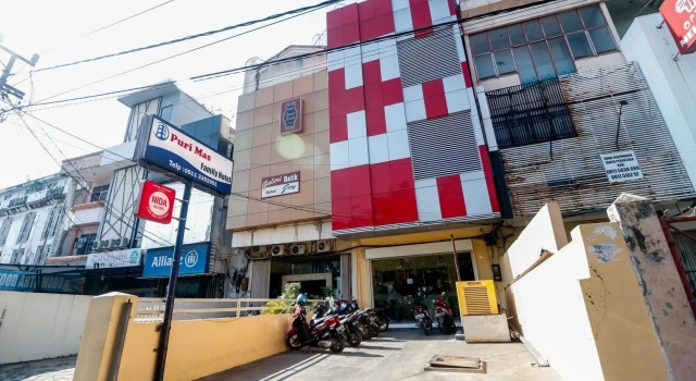 RedDoorz near Pasar Tarapung Siring Banjarmasin, Book Hotel Cheap Hotels in Kalimantan