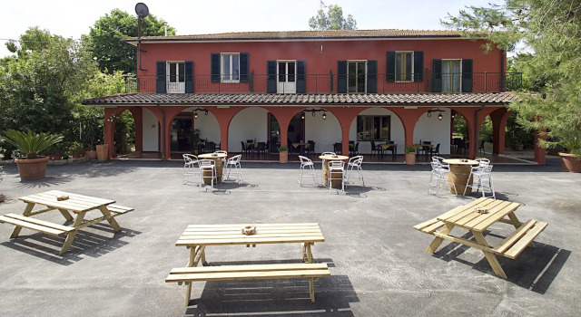 Il bracconiere, Book Hotel FonteBlanda Costa d'Argento