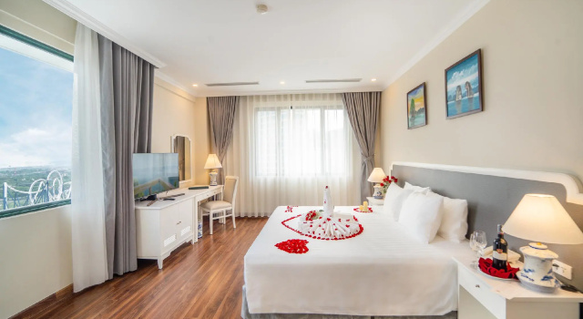 Люкс Executive с видом на море Halong & Me Hometel Double Room