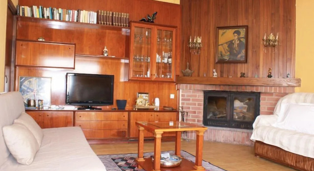 Casa Honora, Rezervați Hotel Hoteluri în Cigoitia cu parcare, Parcare
