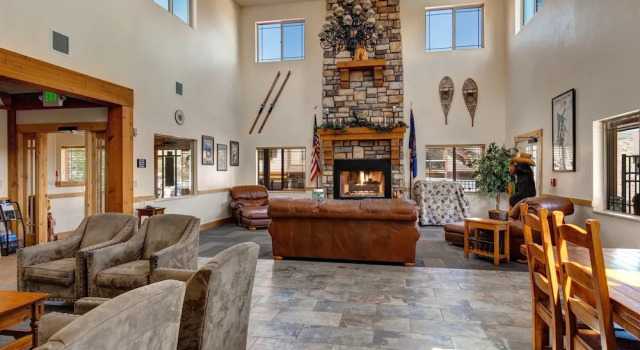 2BR 2BA Spacious Park City Townhouse by RedAwning