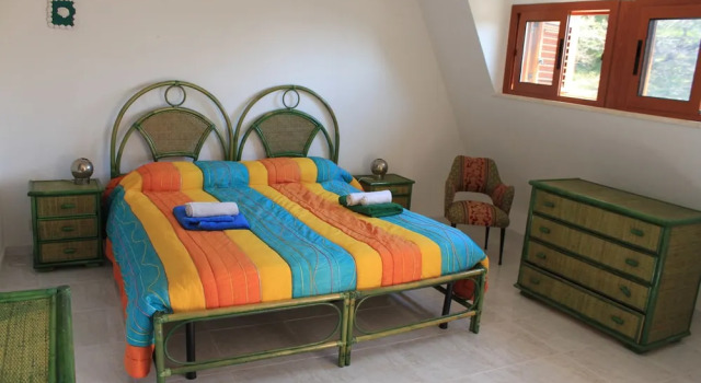 Alhambra, Book Hotel Gizzeria Calabria