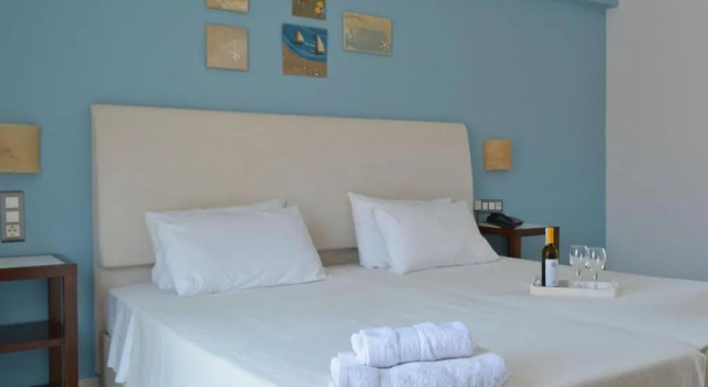 Двухместный номер Standard с балконом Aretanassa Hotel