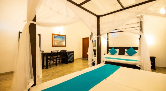 Номер Standard International Beach Hotel & Restaurant