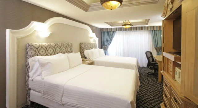 Четырёхместный номер Standard с балконом и с видом на сад Holiday Inn Queretaro Centro Historico by IHG