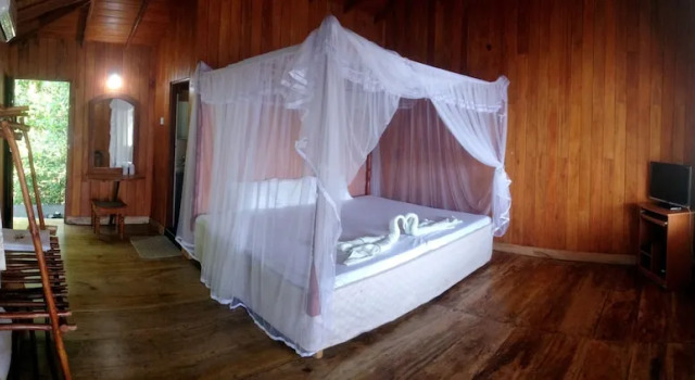 Бунгало Luxury Shiny Lakeside Resort