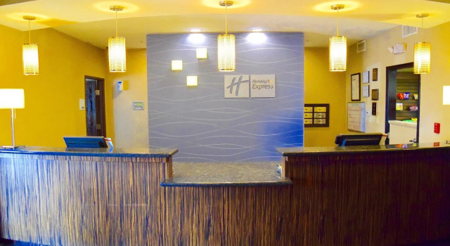 Holiday Inn Express & Suites San Antonio NW near SeaWorld, an IHG Hotel, Reserva ahora Hotel Hoteles en Helotes con aparcamiento, Aparcamiento