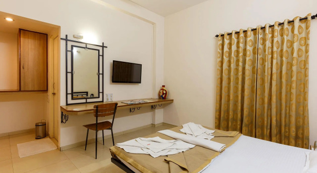 Hotel Rajpurush