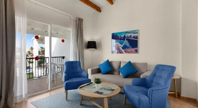 Appartamento con balcone e con vista mare TRH Tirant Playa