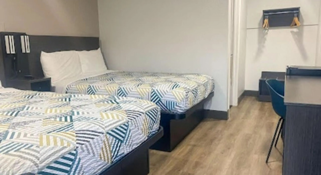 Motel 6 San Bernardino North, Book Motel Hoteller i Serrano Village med parkering, Parkering