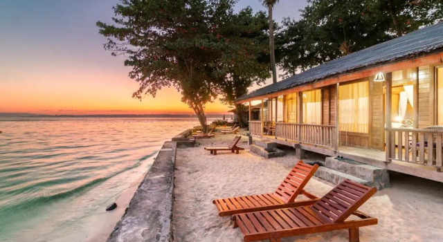 Коттедж с видом на море Onong Resort
