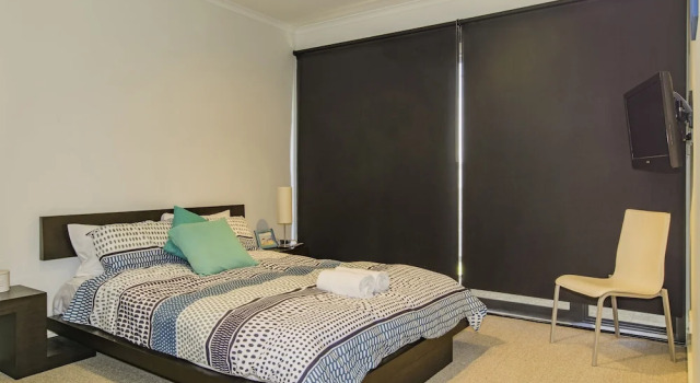 Golf and Pool Views Stylish Condo, Book Hotel Torquay 